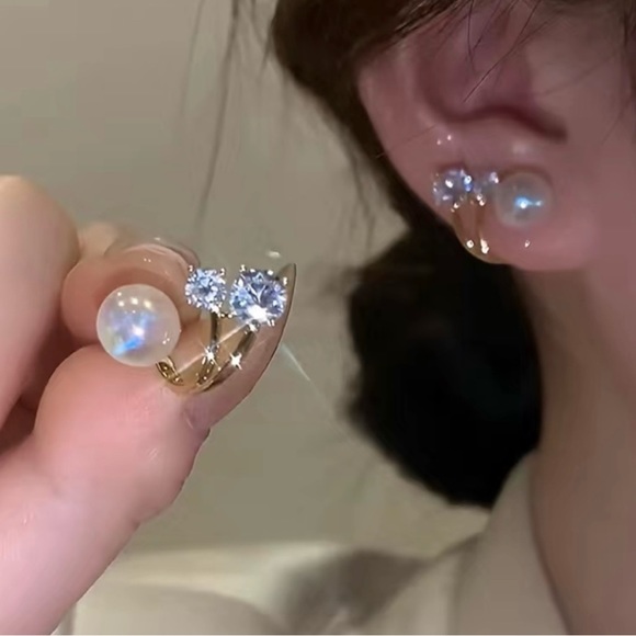 Luxe Rhinestone and Pearl Earrings - Picture 7 of 7